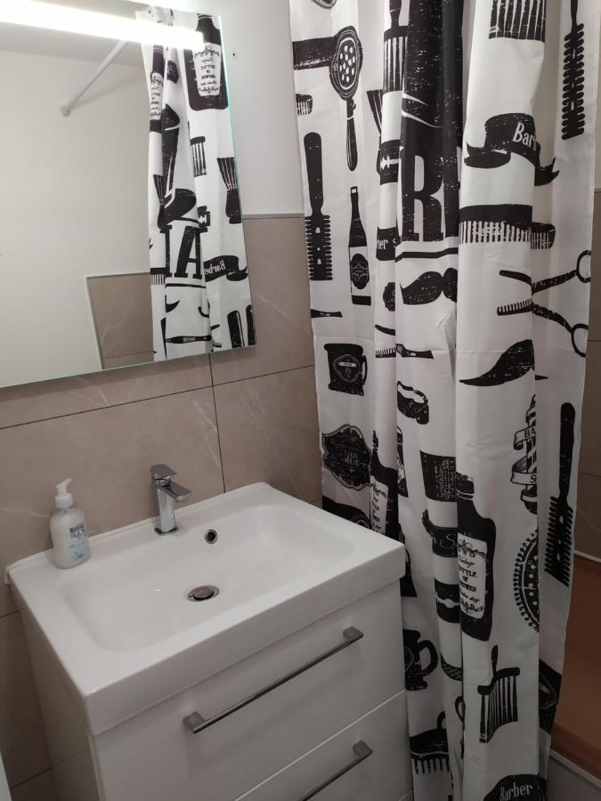 Wilton Apartamento Dinan Exterior foto